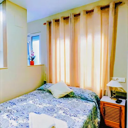 Albor Ii 3* גיחון