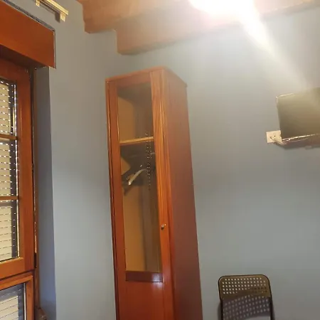 Albor Ii Affittacamere 2*