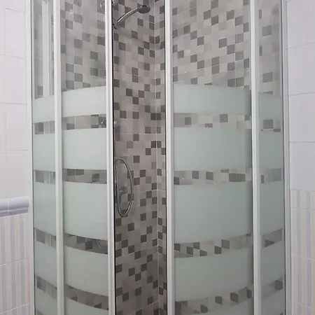 Albor Ii 3* Χιχόν